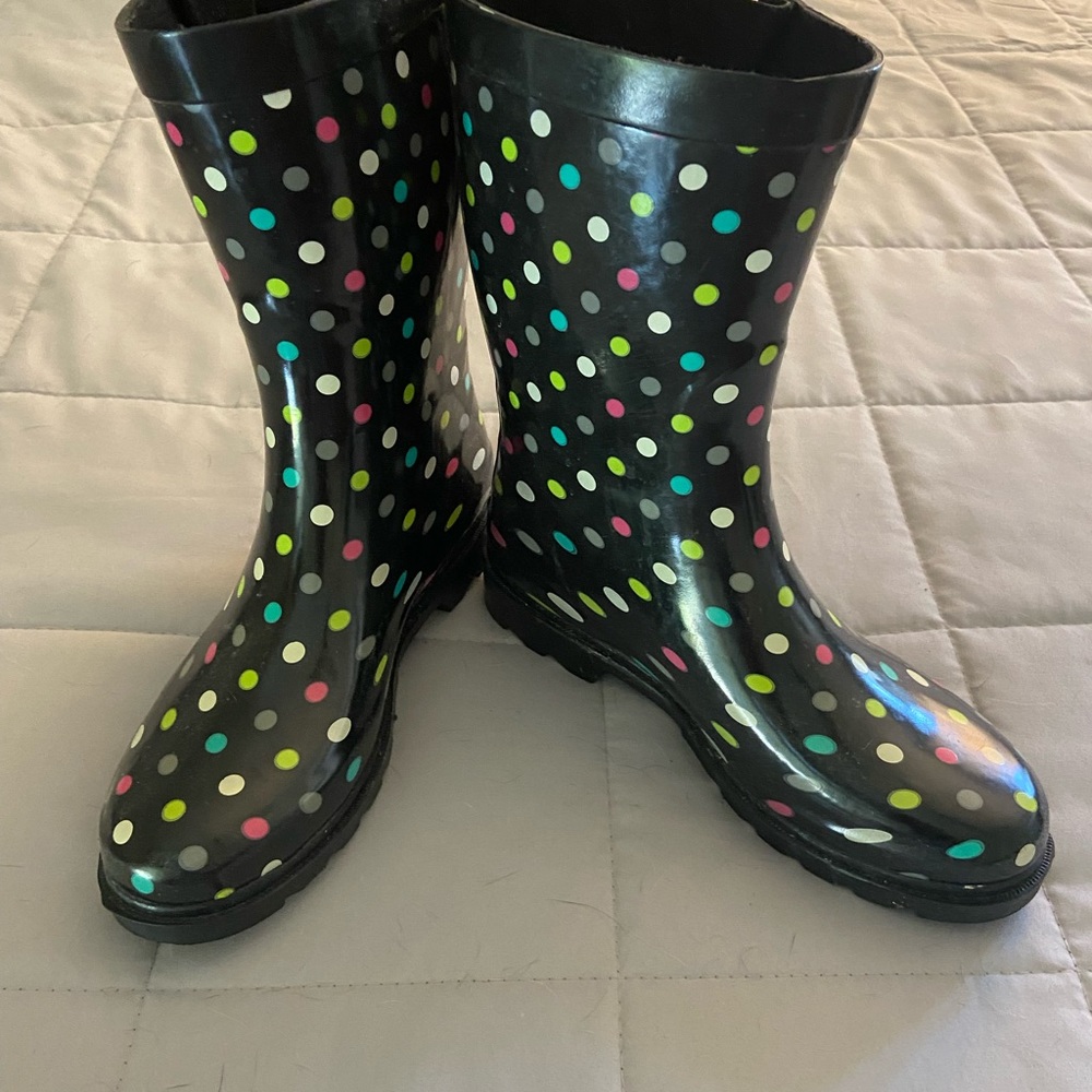 Capelli Rain boots women’s size 8/ cute polka dot print